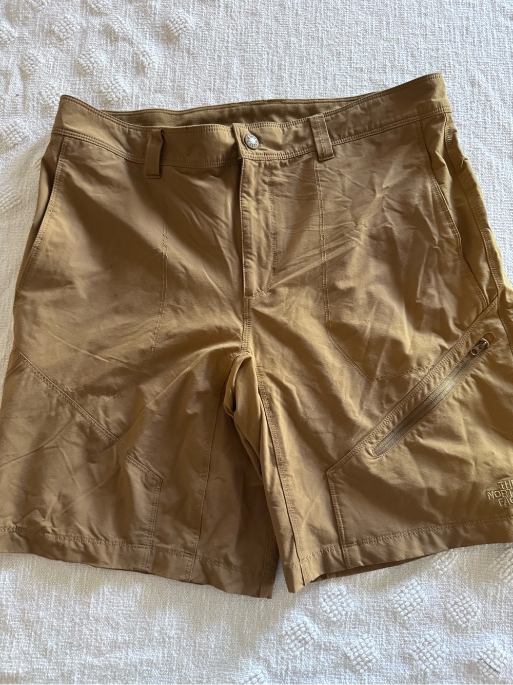 The North Face Nylon Khaki Shorts -SZ 36
M2